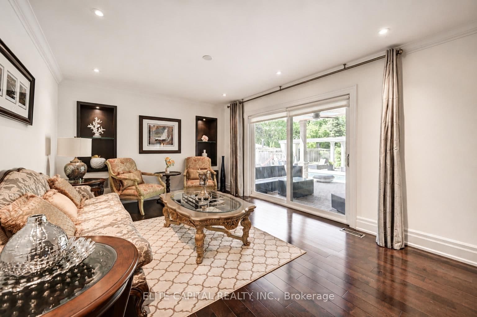 16 Thomas Reid Road thumbnail 9