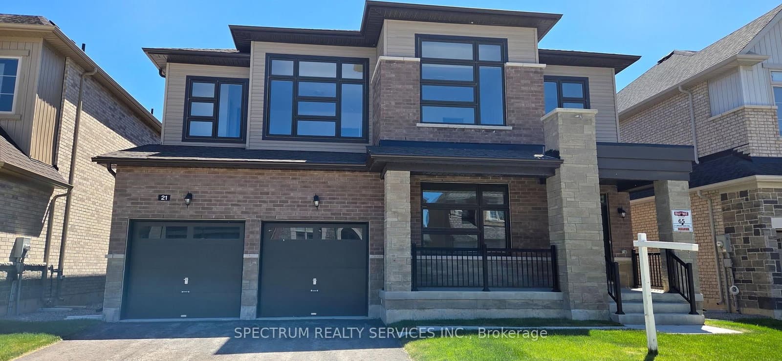 21 Lorrain Hand Crescent - Image 1