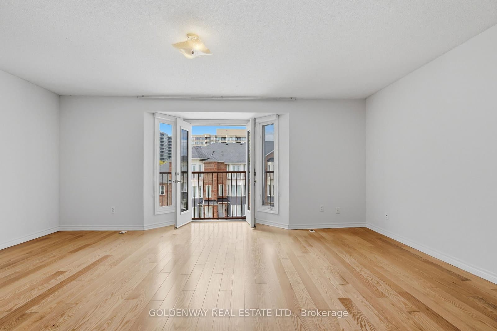 151 Townsgate Drive, Unit 63 thumbnail 8