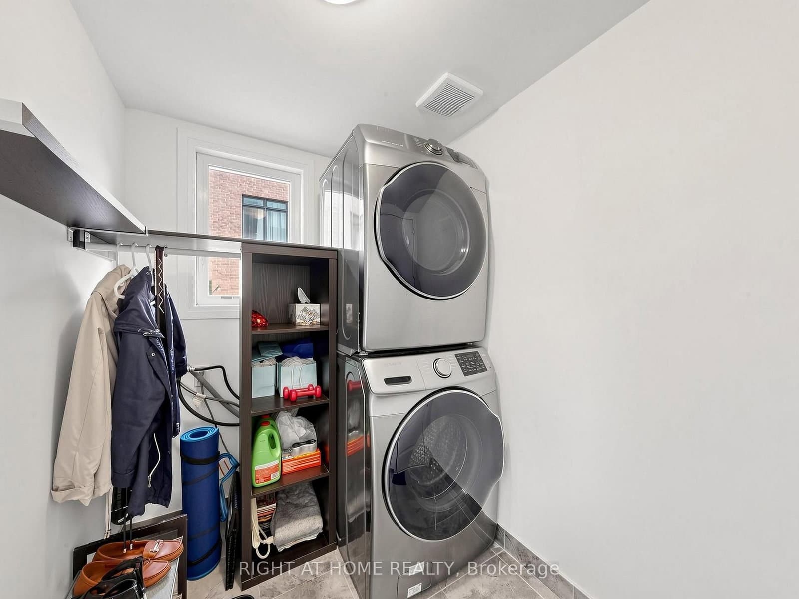 23 Moneypenny Place thumbnail 37