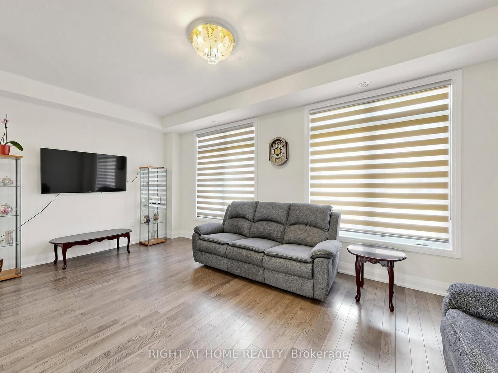 23 Moneypenny Place thumbnail 9