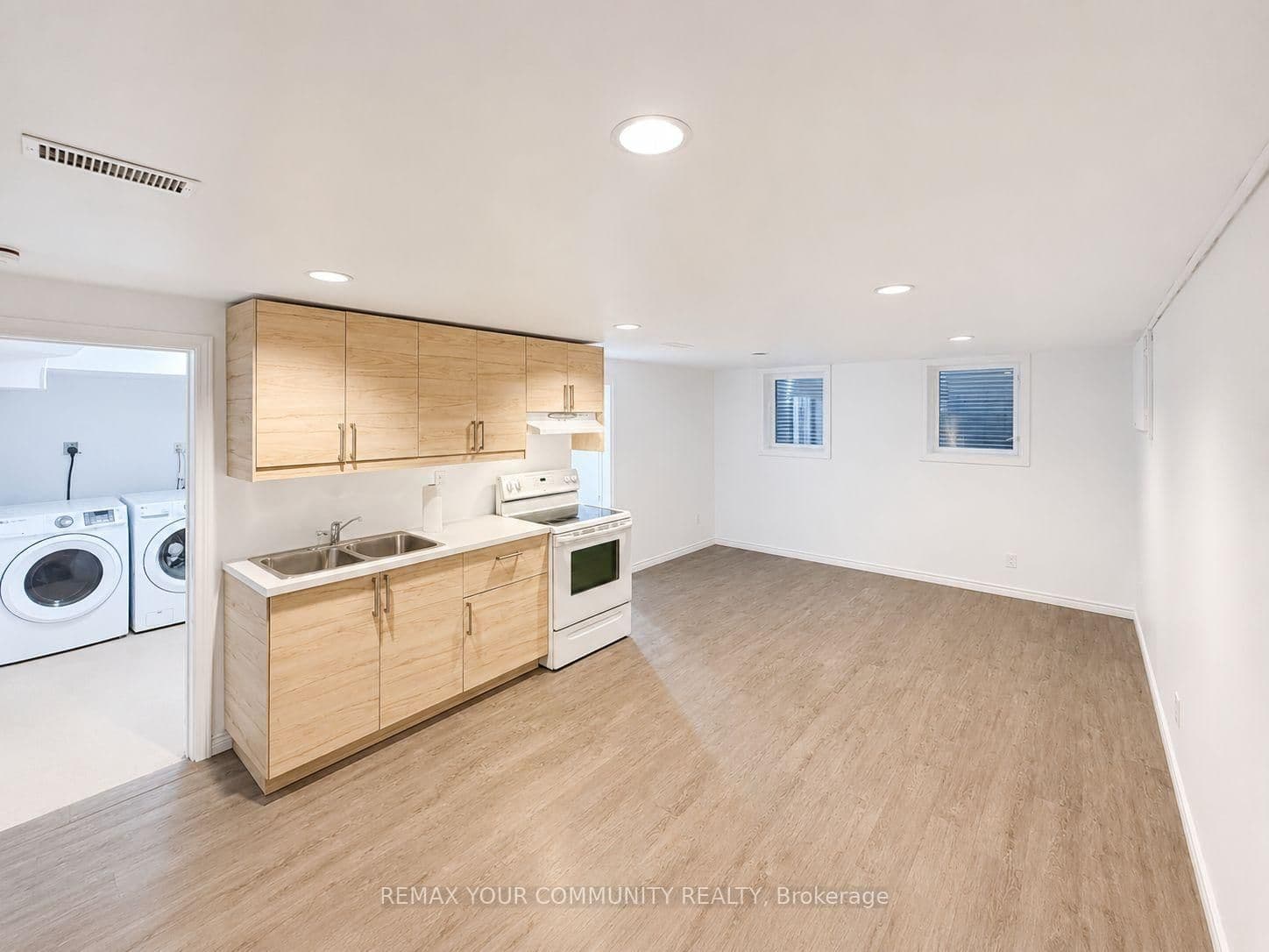 77 Beswick Drive, Unit Lower Unit thumbnail 4