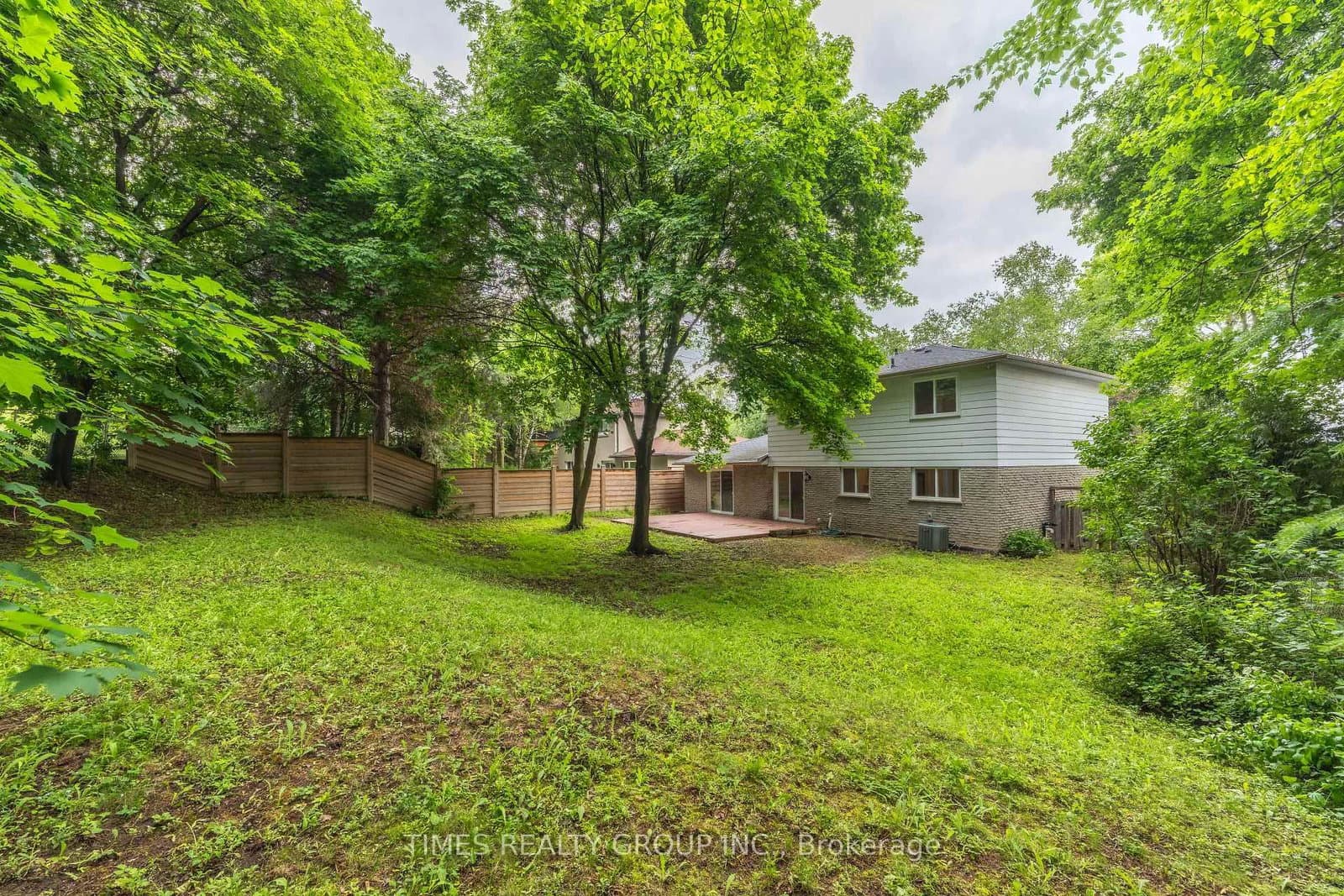 75 Beswick Drive thumbnail 32
