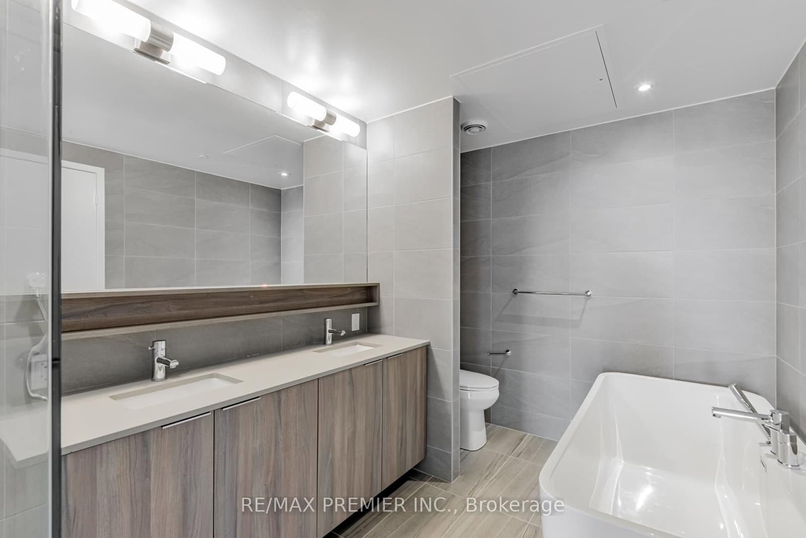 7 Buttermill Avenue, Unit TH17 thumbnail 11