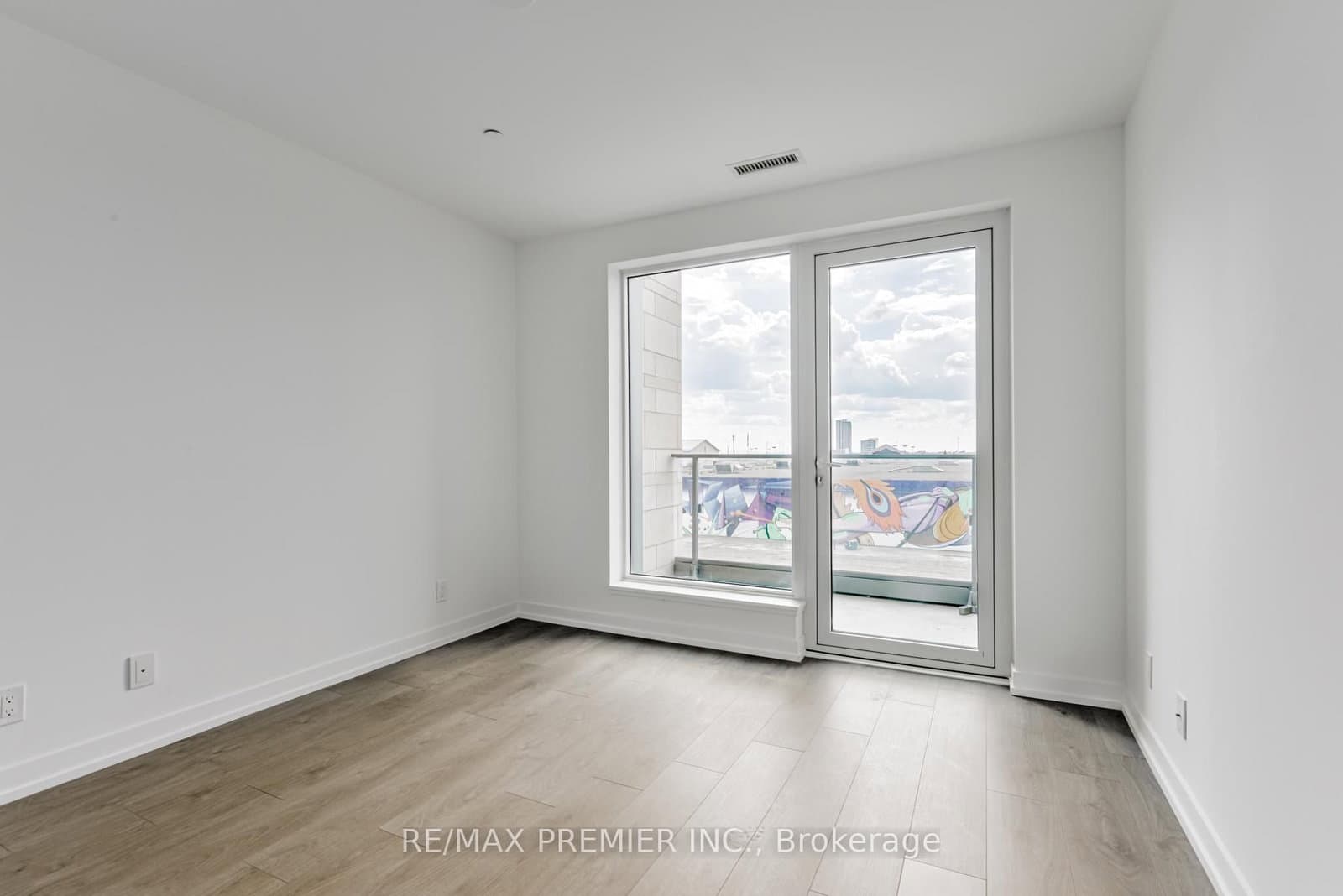 7 Buttermill Avenue, Unit TH17 thumbnail 12