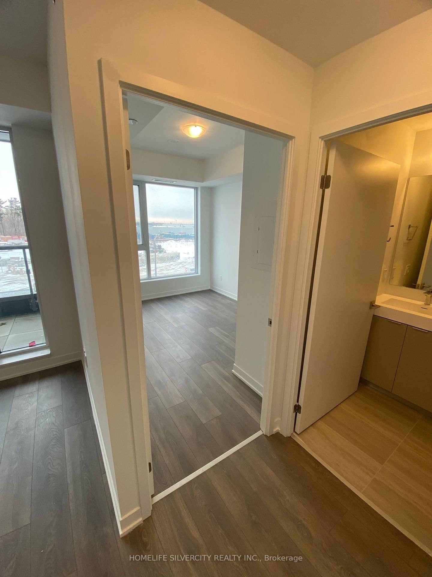 474 Caldari Road, Unit 313 thumbnail 5