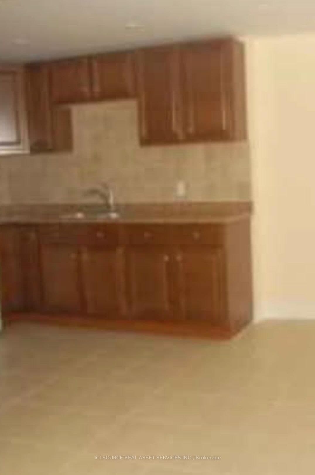 41 Cherry Bush Road, Unit Basement Apartment thumbnail 3