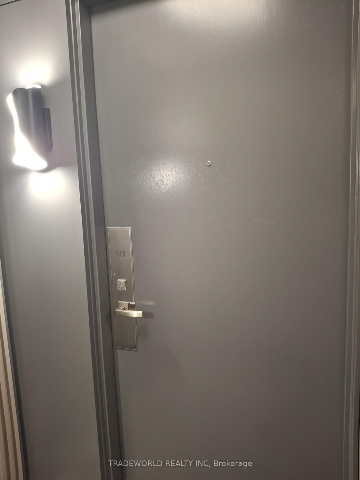 7171 Yonge Street, Unit #901 thumbnail 3