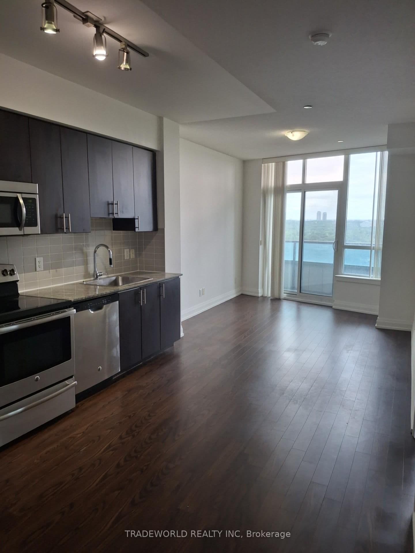 7171 Yonge Street, Unit #901 thumbnail 6