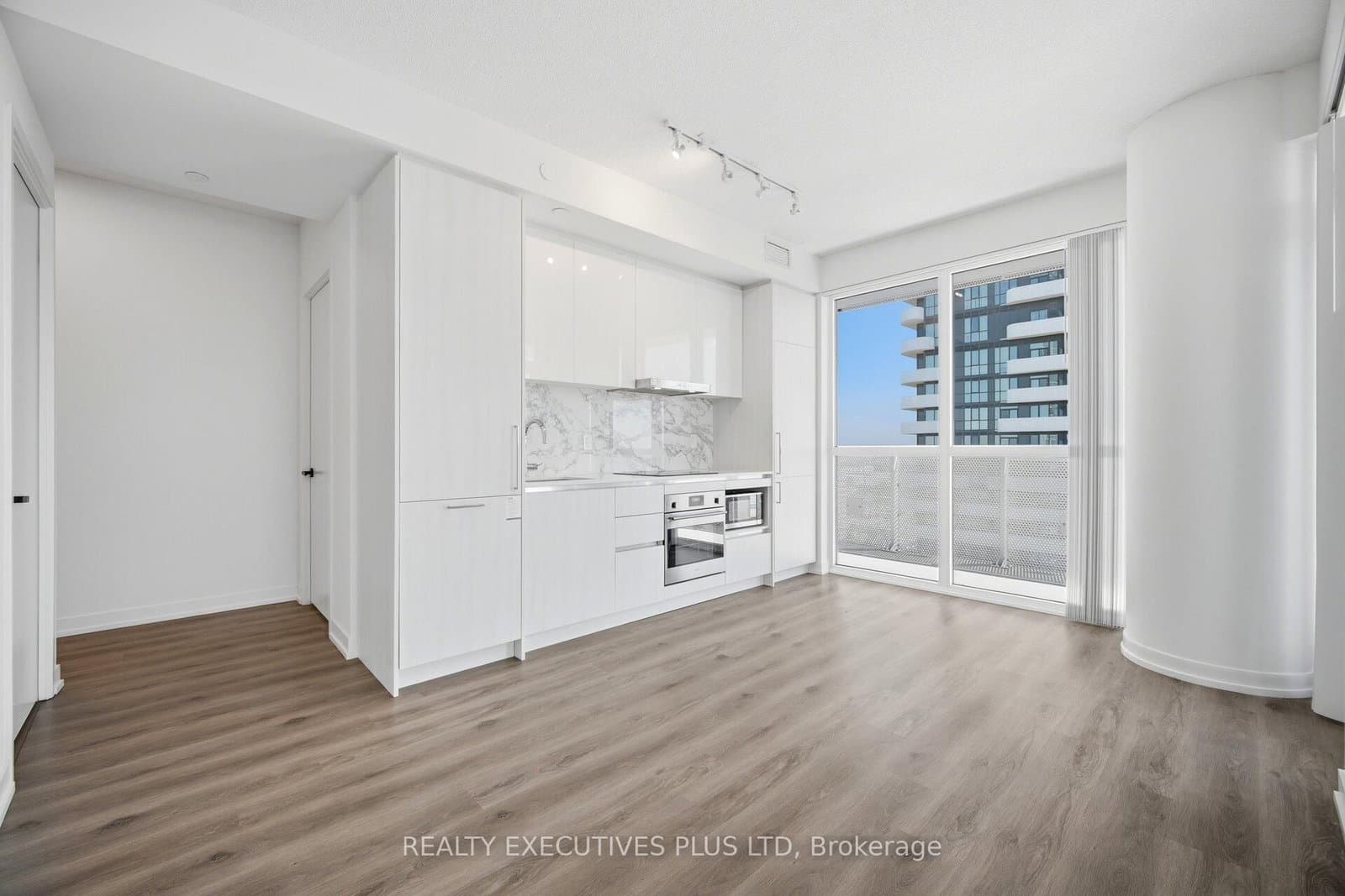 225 Commerce Street, Unit 3202 thumbnail 7