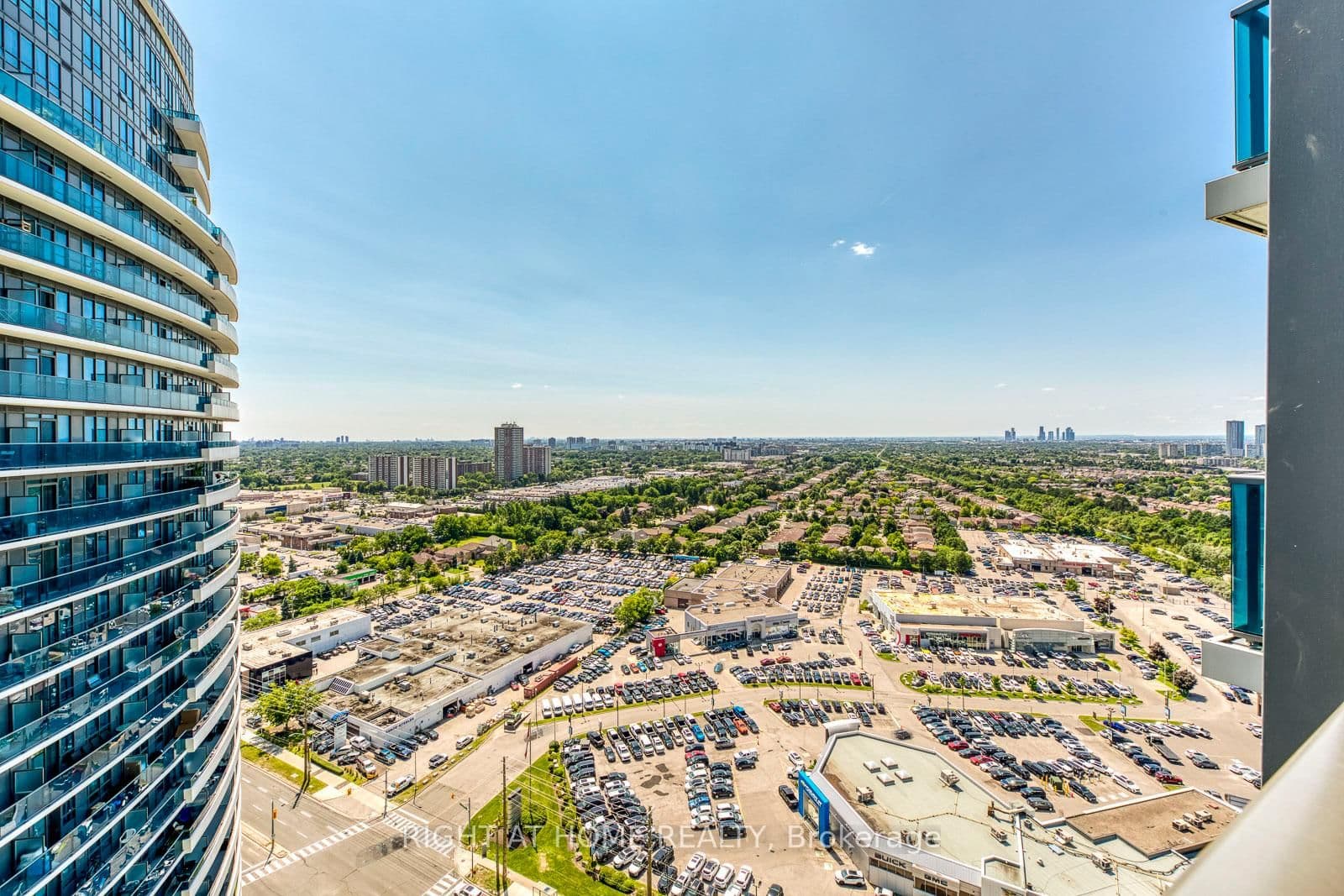 7171 Yonge Street, Unit 2415 thumbnail 2
