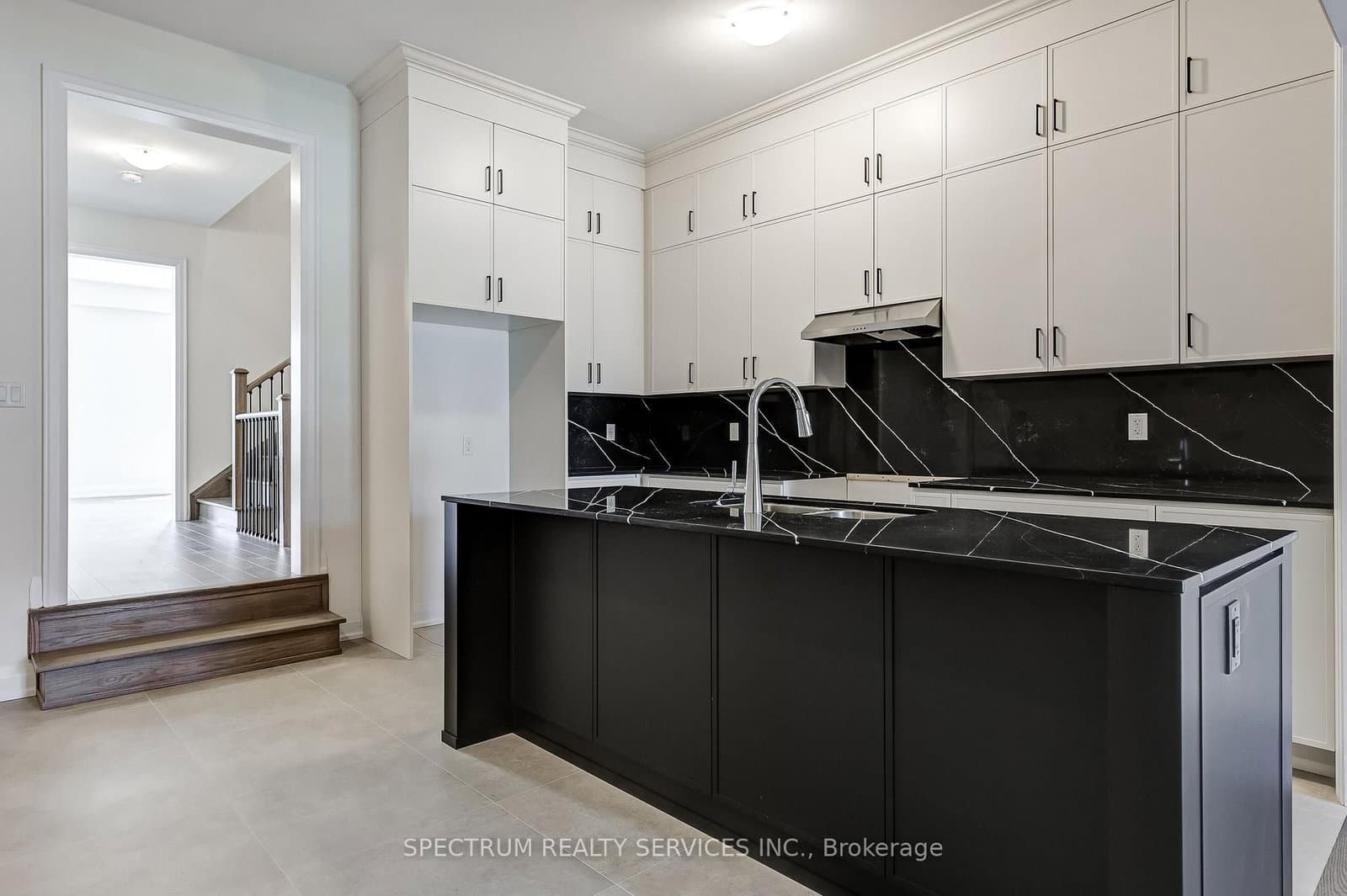 72 Adario Crescent thumbnail 12