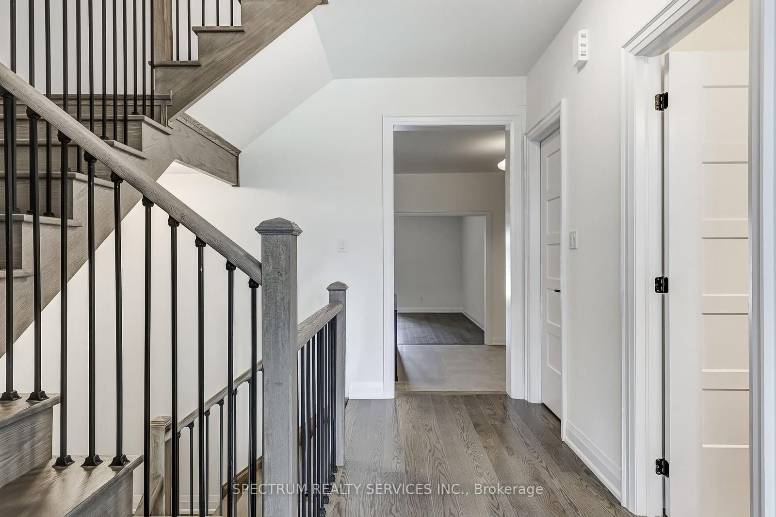72 Adario Crescent thumbnail 15