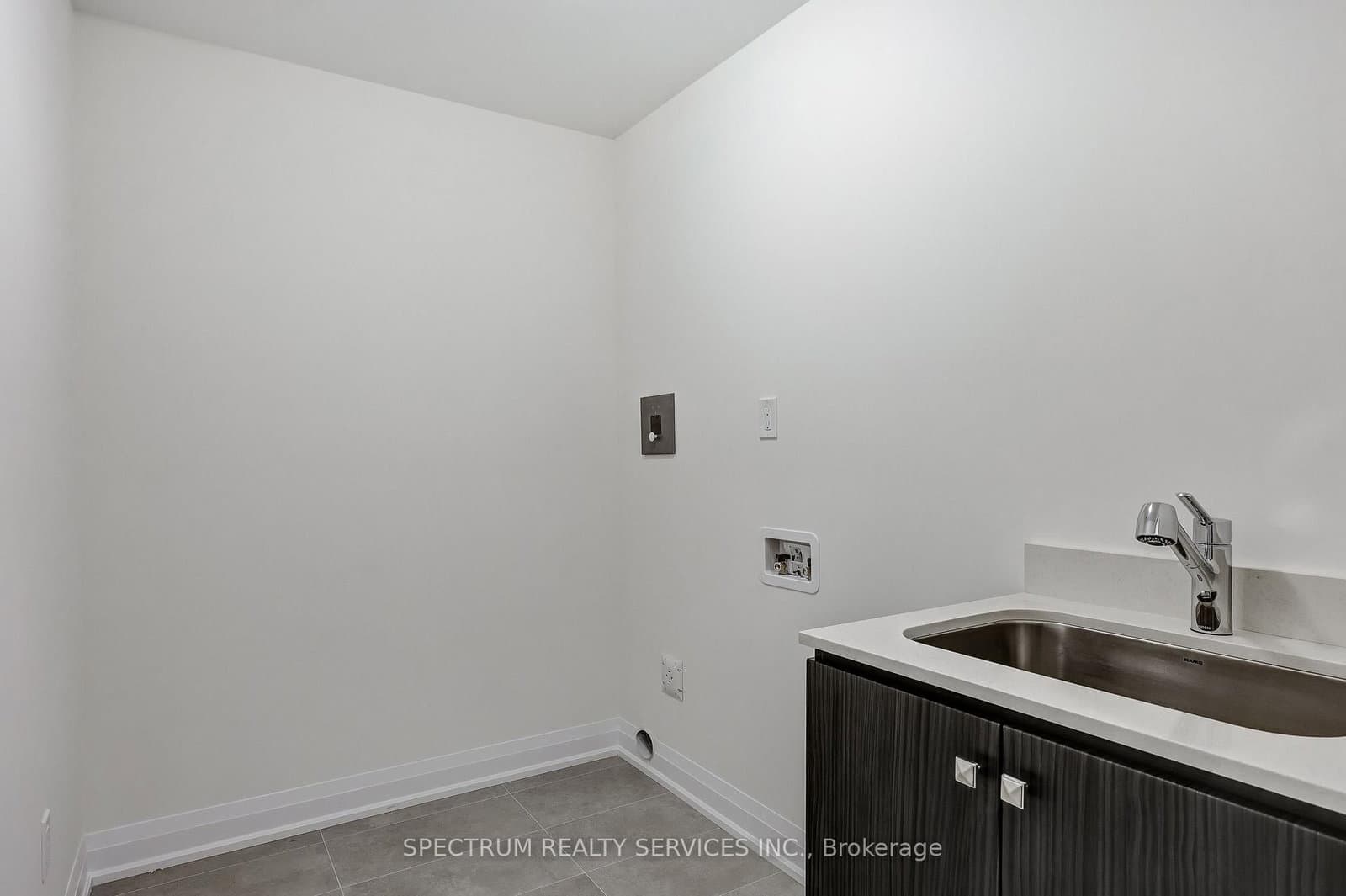 72 Adario Crescent thumbnail 24