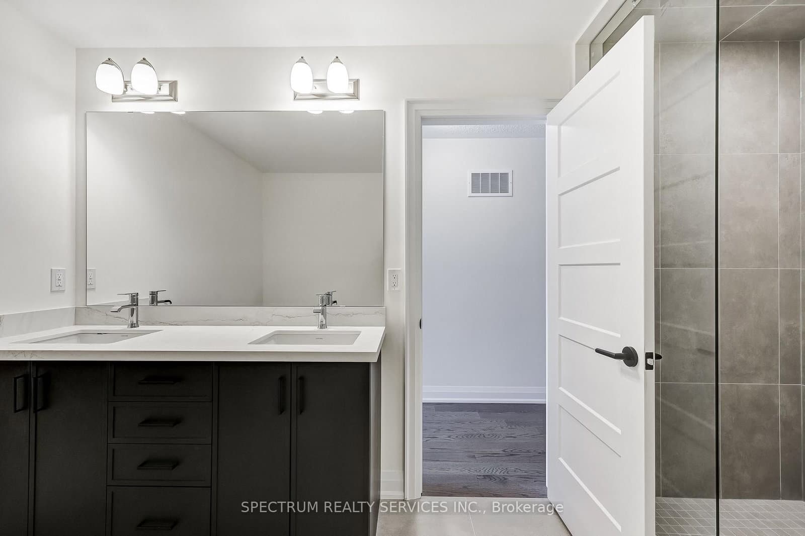 72 Adario Crescent thumbnail 35