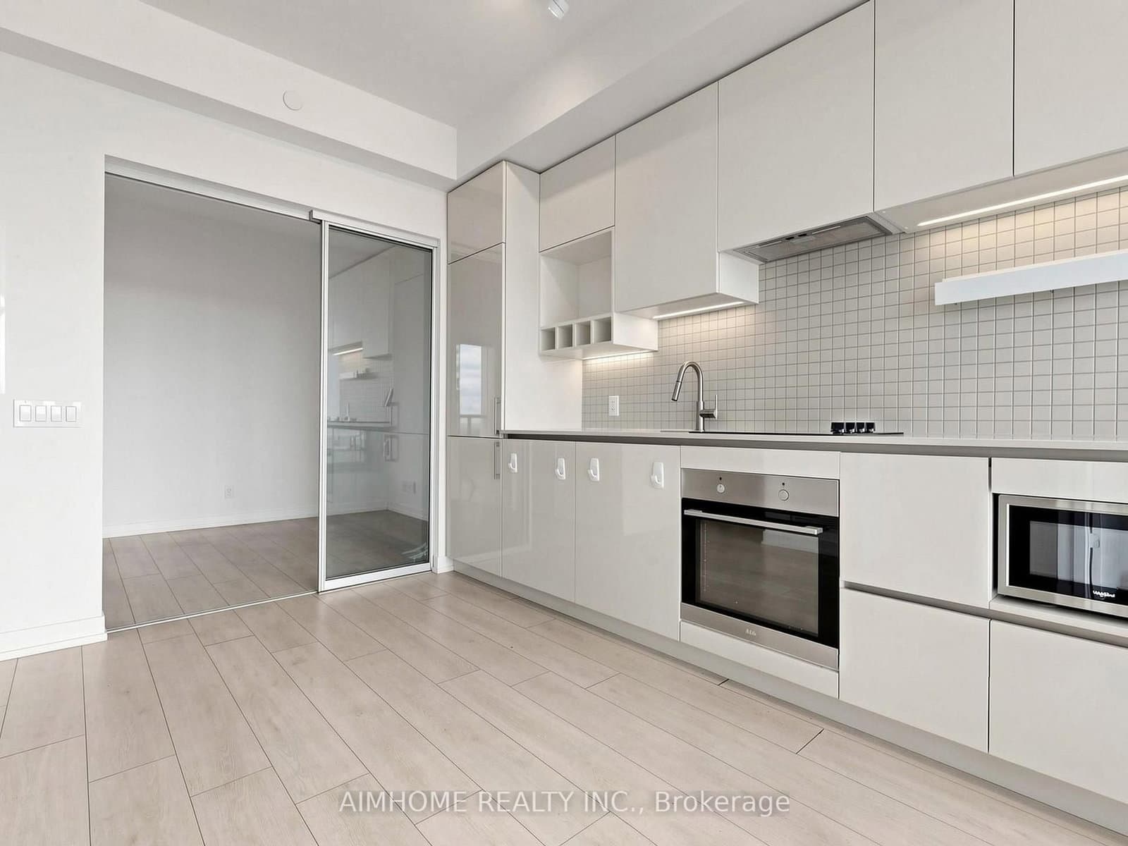 898 Portage Pkwy Parkway, Unit 3207 thumbnail 12