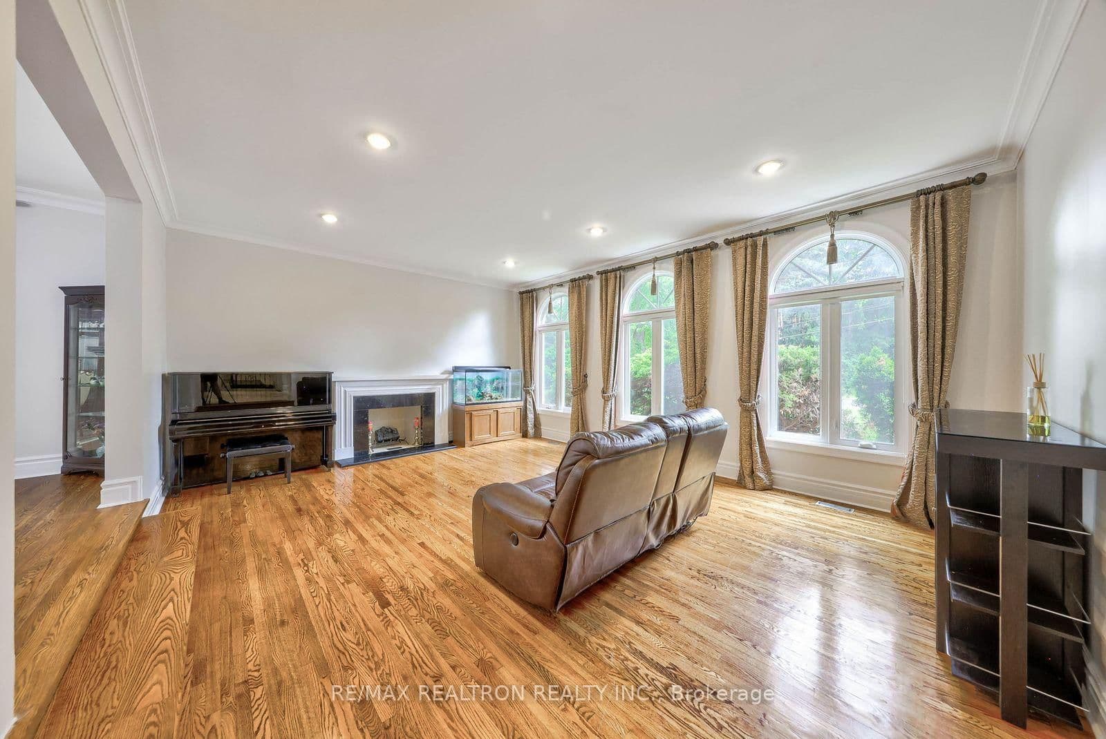 92 Proctor Avenue thumbnail 15