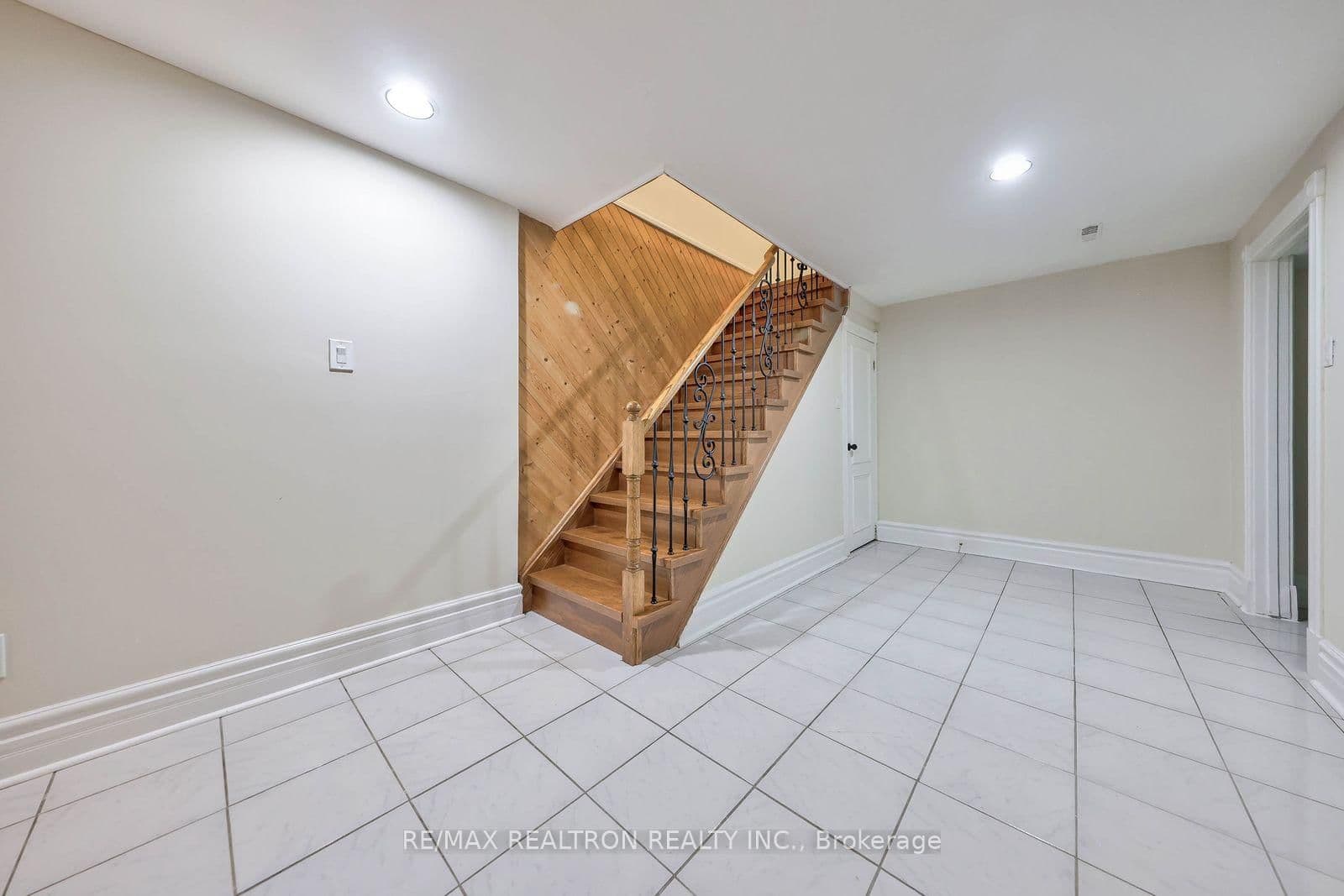 92 Proctor Avenue thumbnail 49