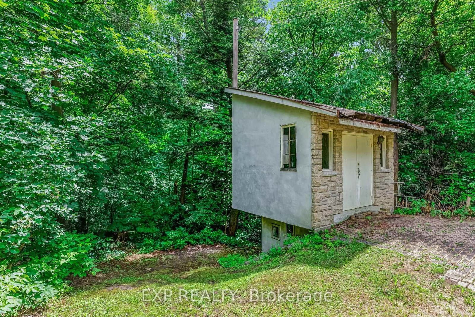 99 Birch Avenue thumbnail 39