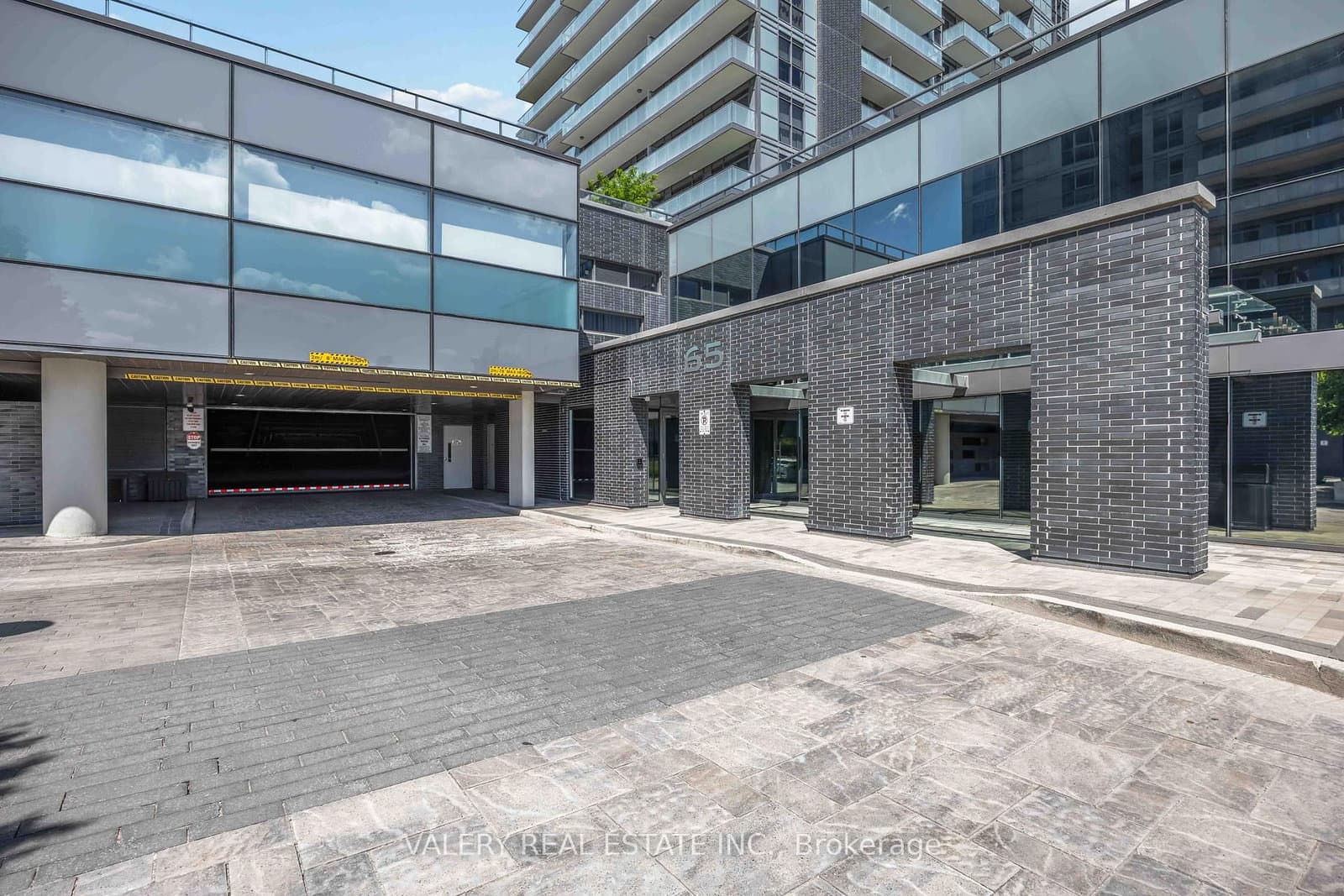 65 Oneida Crescent, Unit 1108 thumbnail 4