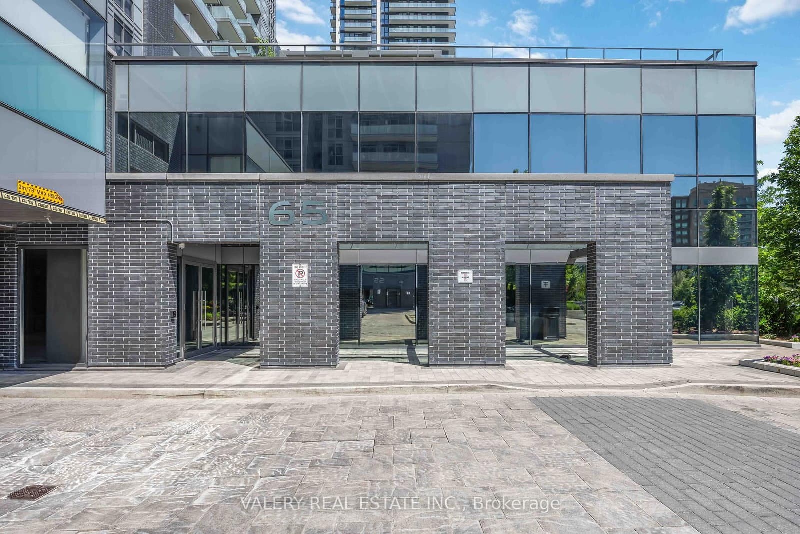 65 Oneida Crescent, Unit 1108 thumbnail 5