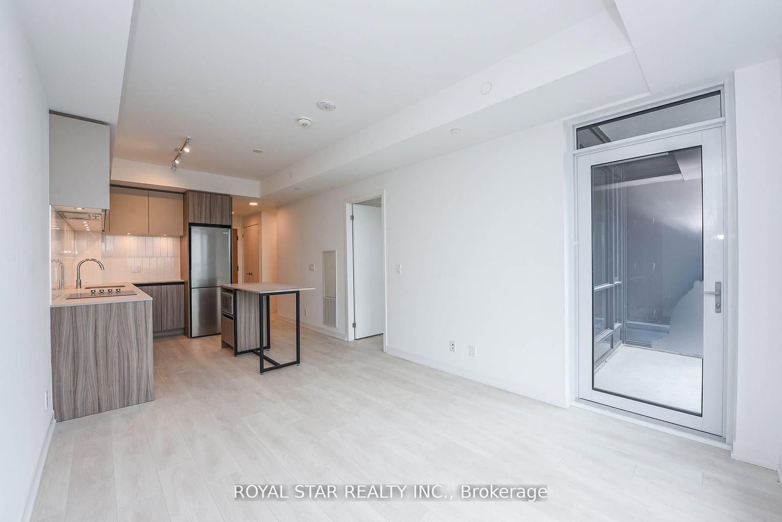 7950 Bathurst Street, Unit 1207 thumbnail 11