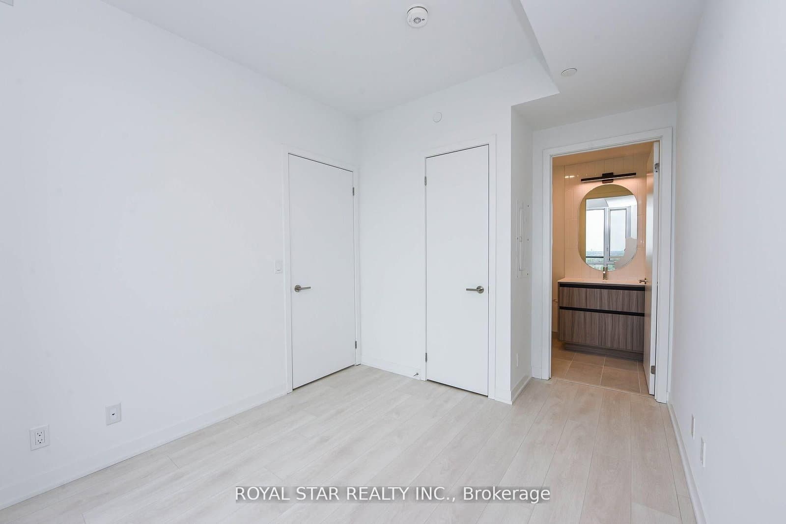 7950 Bathurst Street, Unit 1207 thumbnail 13