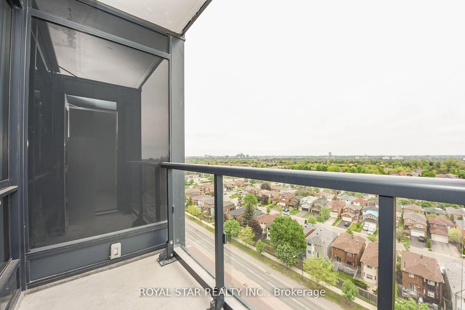 7950 Bathurst Street, Unit 1207 thumbnail 21