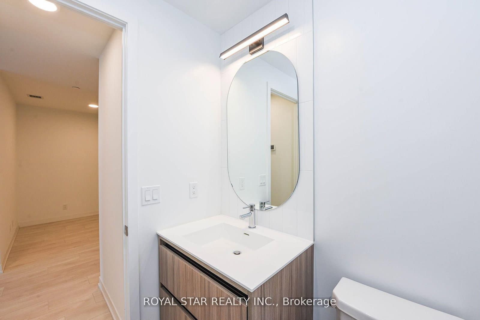 7950 Bathurst Street, Unit 1207 thumbnail 6
