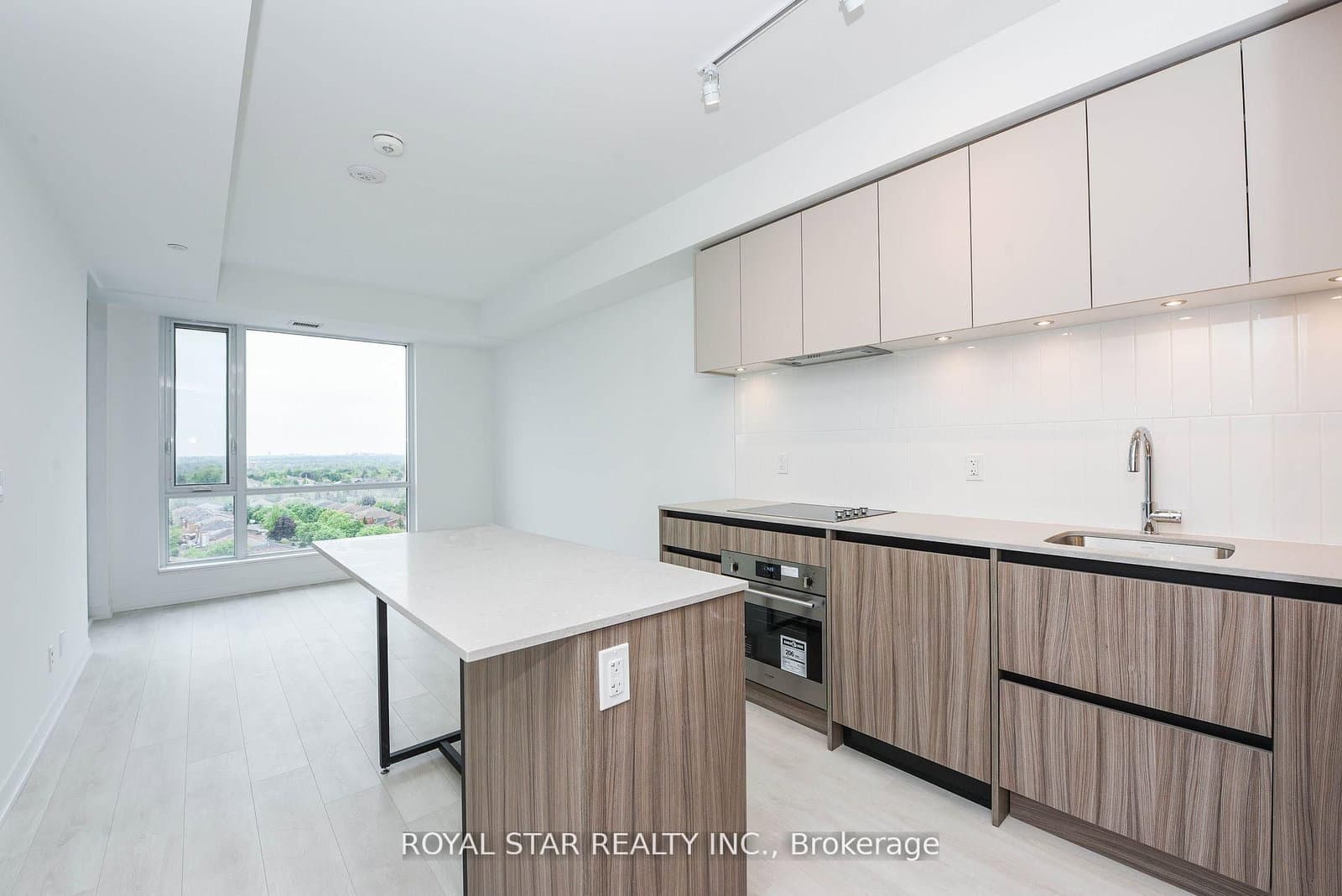 7950 Bathurst Street, Unit 1207 thumbnail 7