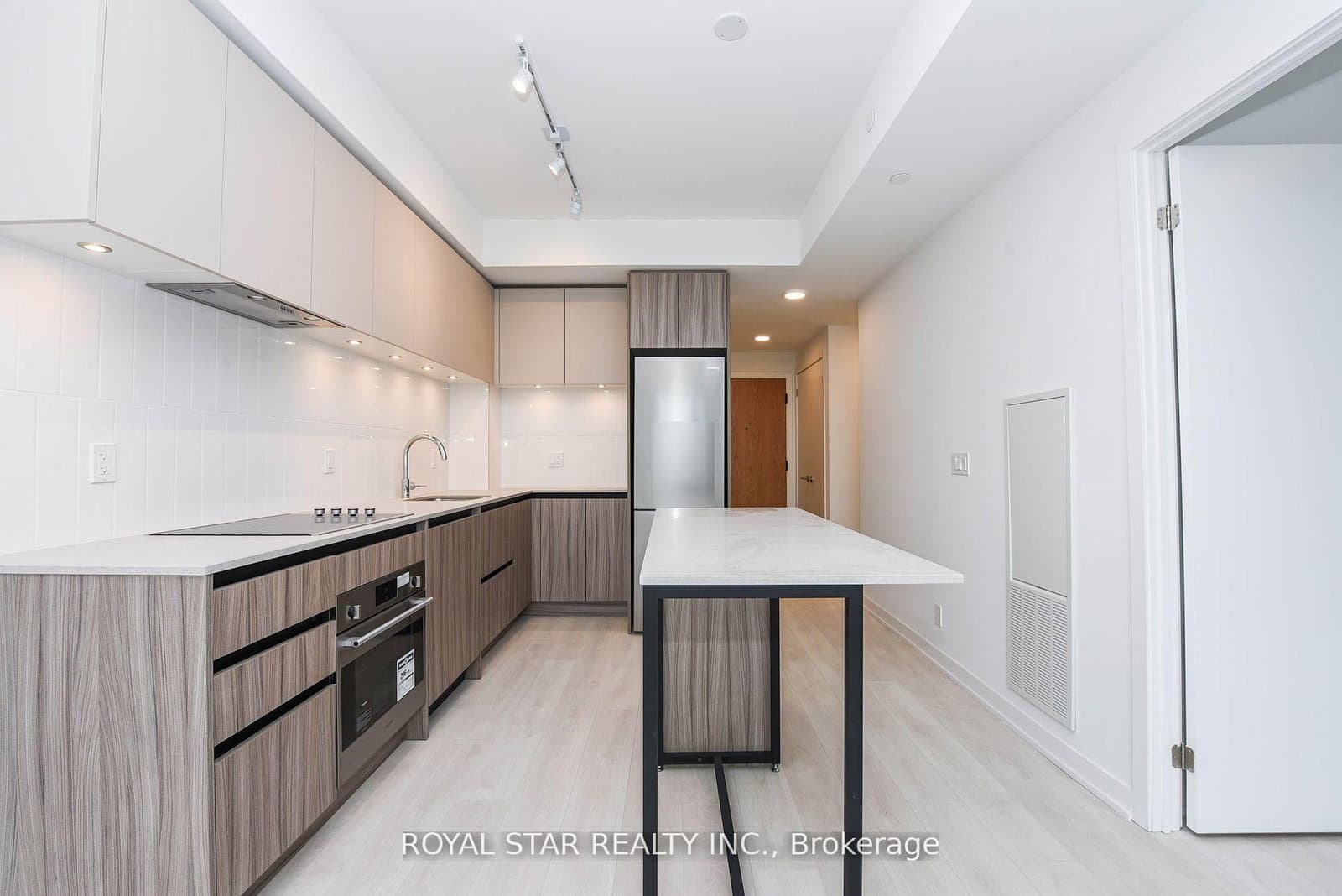 7950 Bathurst Street, Unit 1207 thumbnail 8