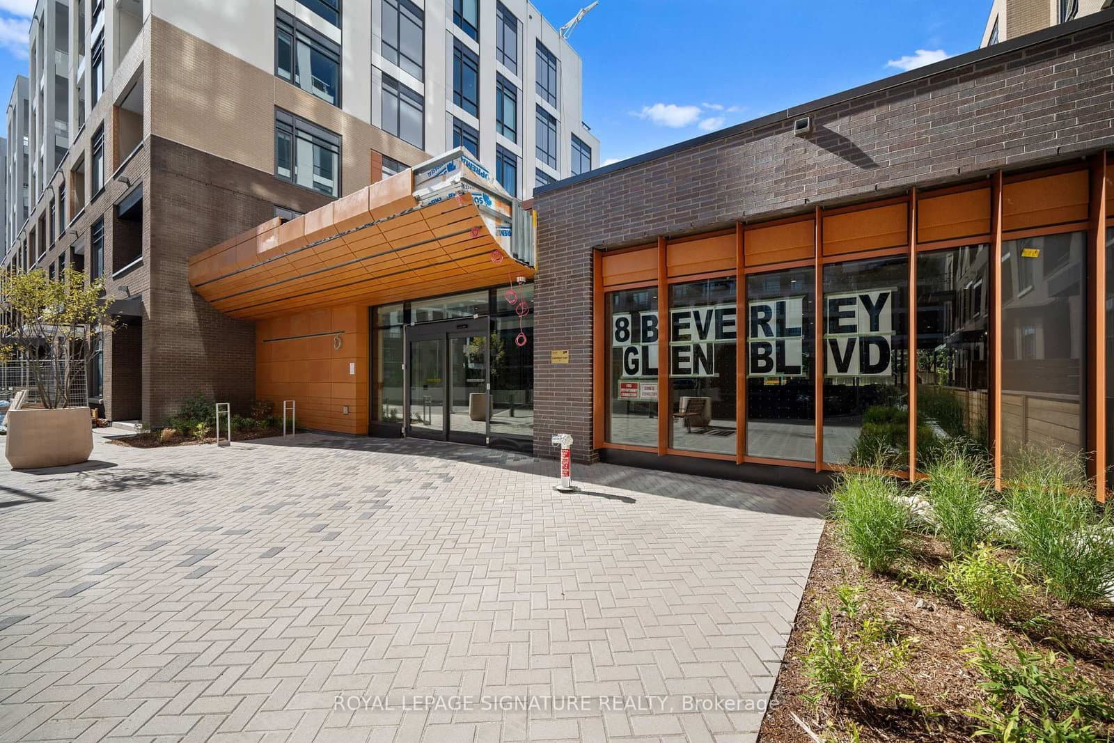 8 Beverley Glen Boulevard, Unit 228 thumbnail 17