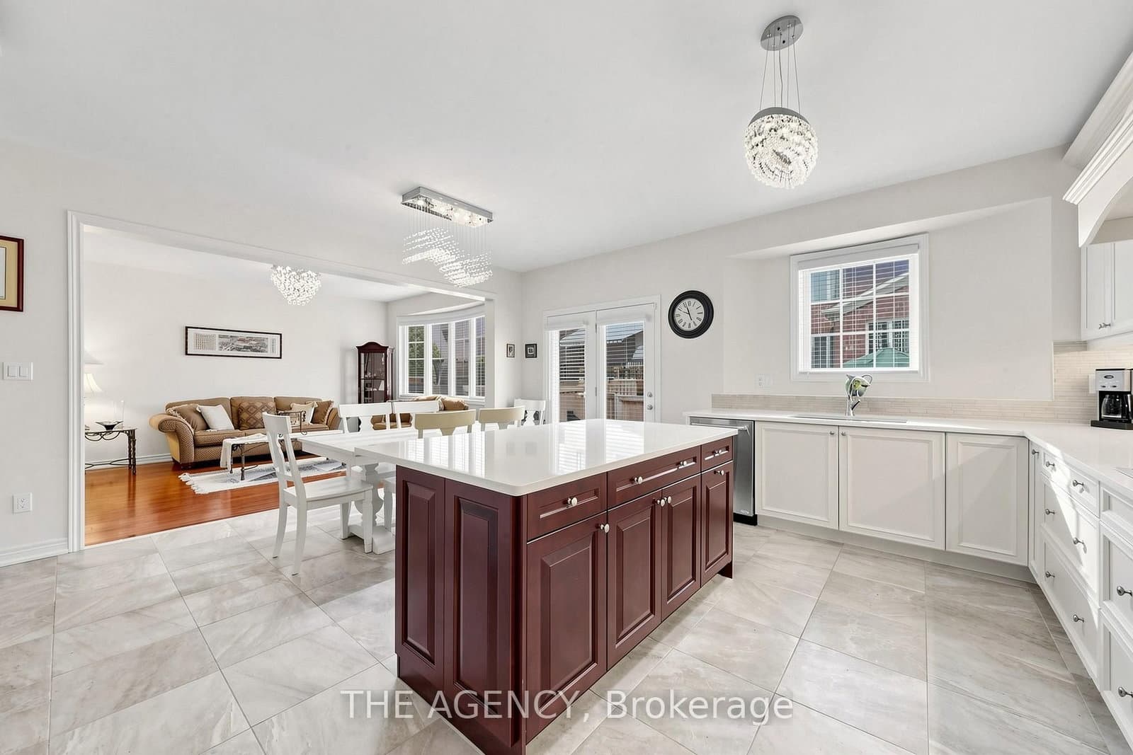 98 Fitzmaurice Drive thumbnail 17