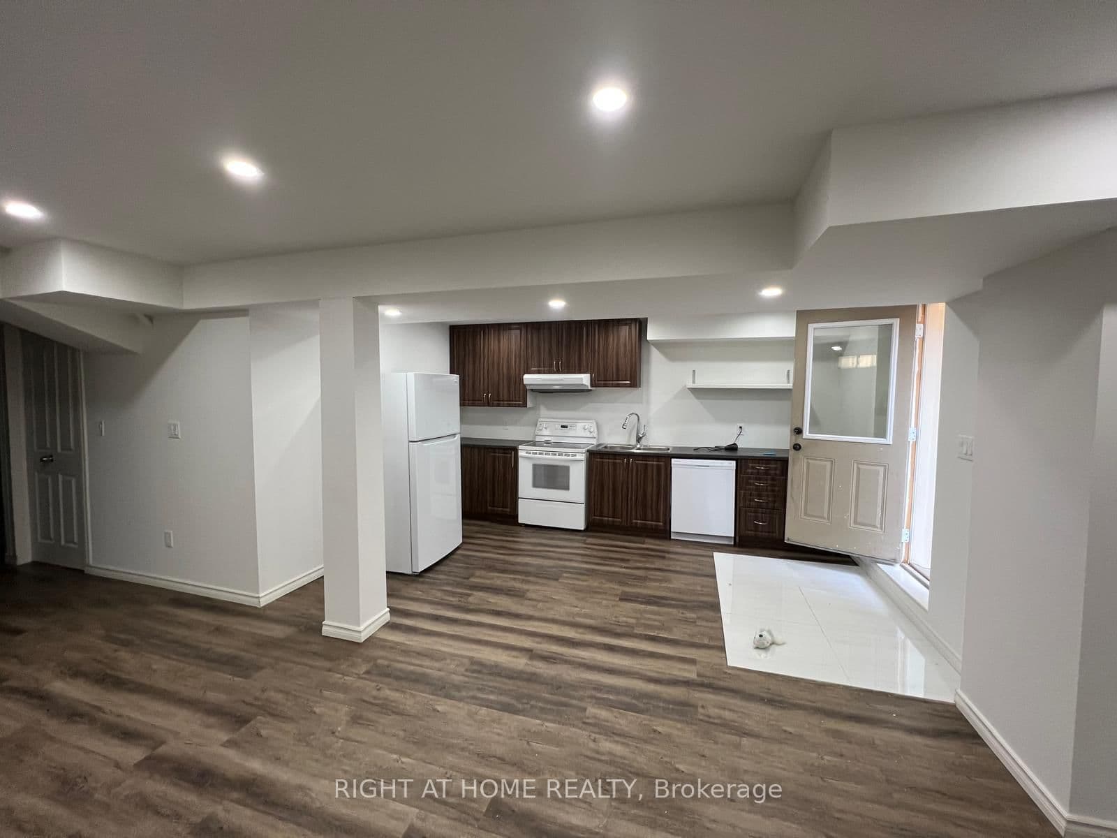 131 KILLINGTON Avenue thumbnail 34