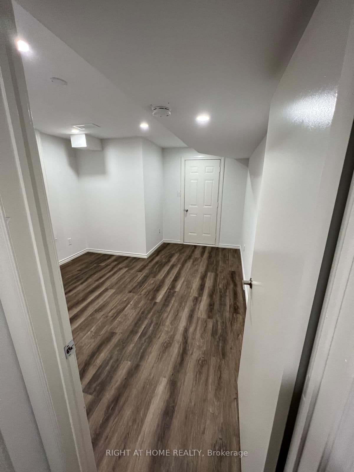 131 KILLINGTON Avenue thumbnail 38