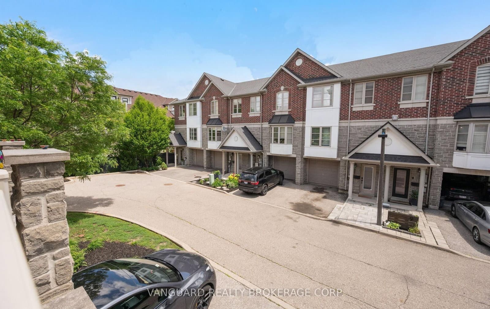 8441 Islington Avenue, Unit 3 thumbnail 2