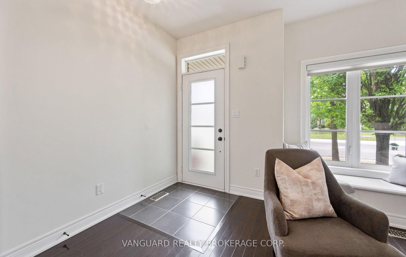 8441 Islington Avenue, Unit 3 thumbnail 7