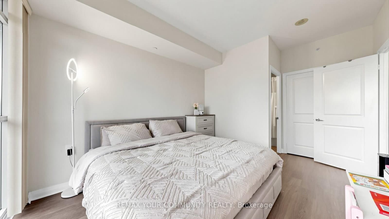 55 Oneida Crescent, Unit 408 thumbnail 12