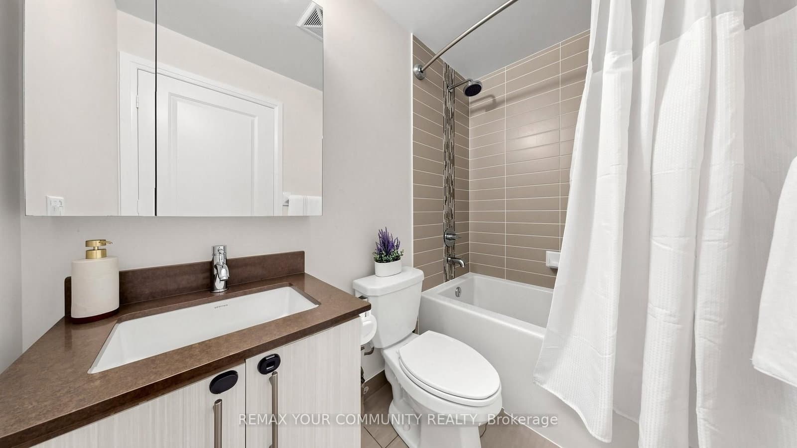 55 Oneida Crescent, Unit 408 thumbnail 14