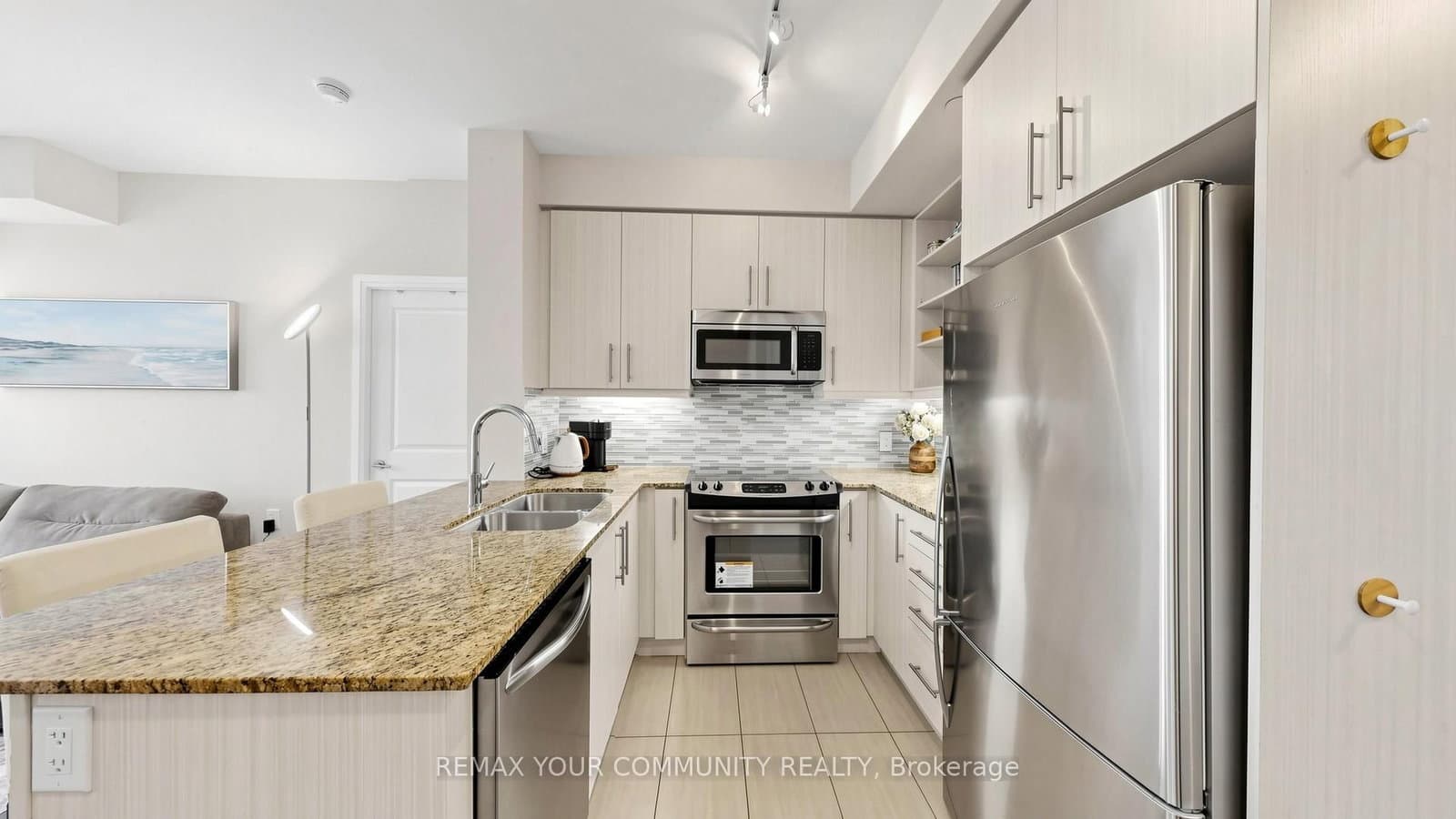 55 Oneida Crescent, Unit 408 thumbnail 7