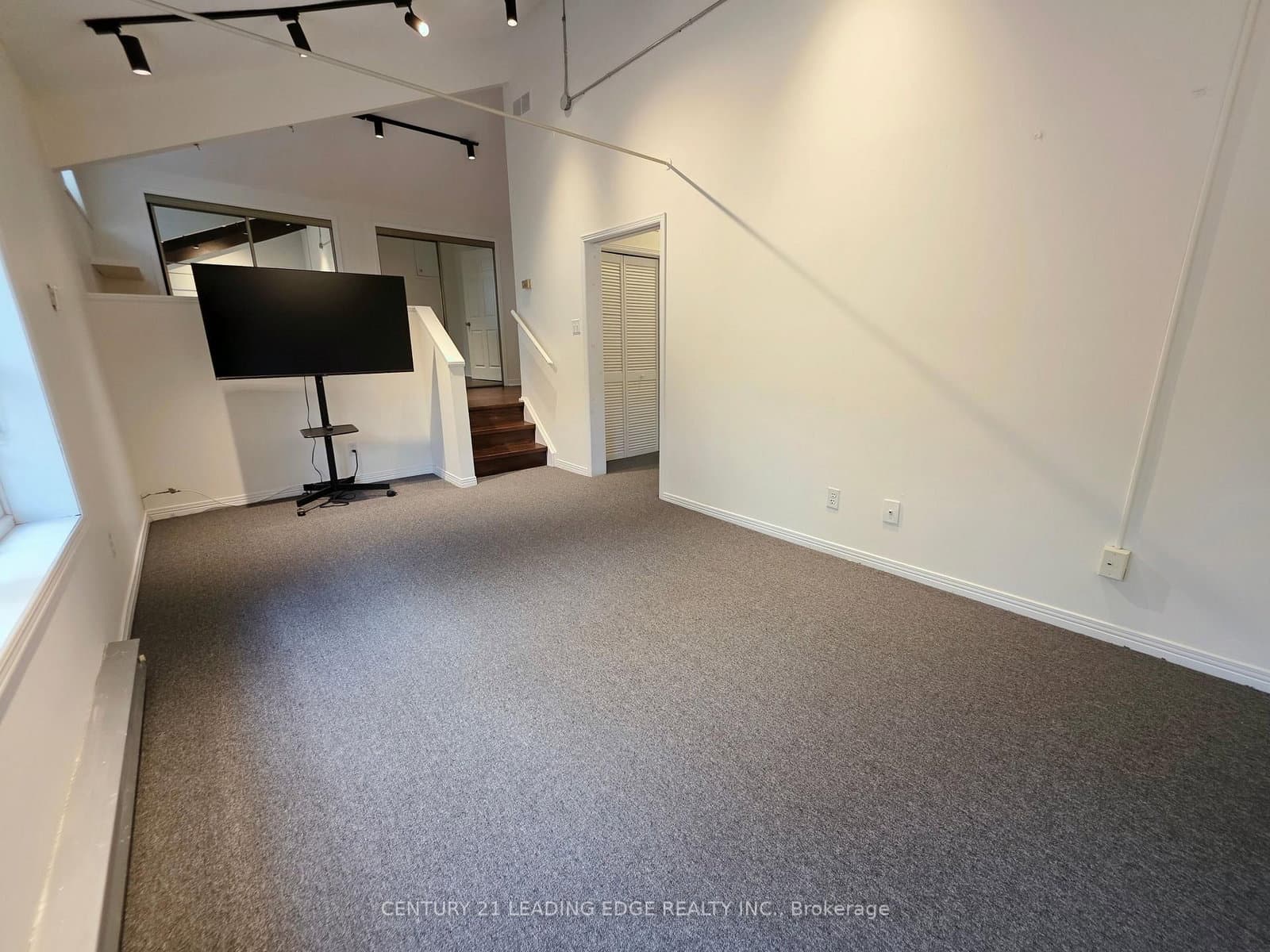 151 Main Street, Unit 2nd Flr thumbnail 7