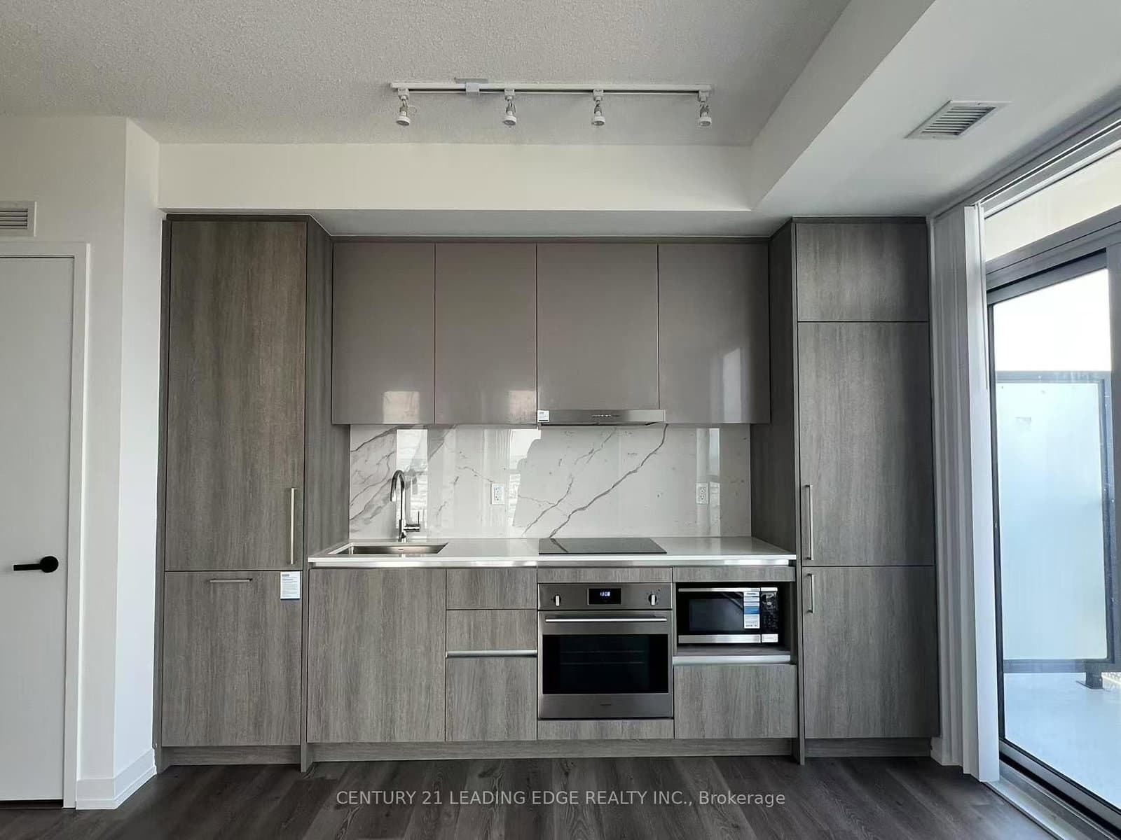 225 Commerce Street, Unit 5609 thumbnail 14