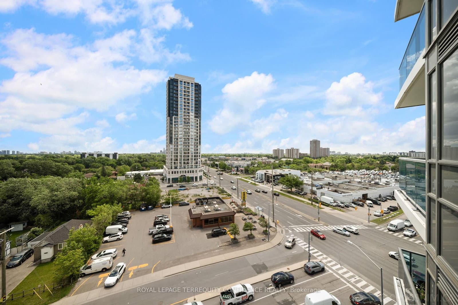 7161 Yonge Street, Unit 727 thumbnail 18