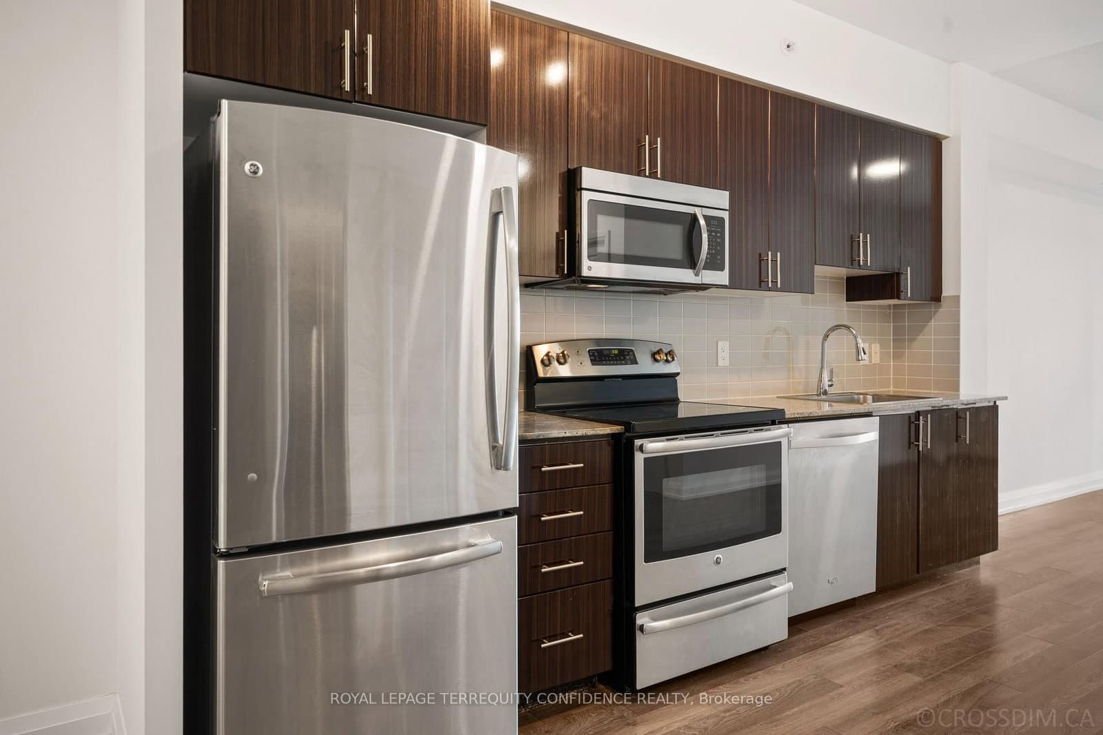 7161 Yonge Street, Unit 727 thumbnail 5