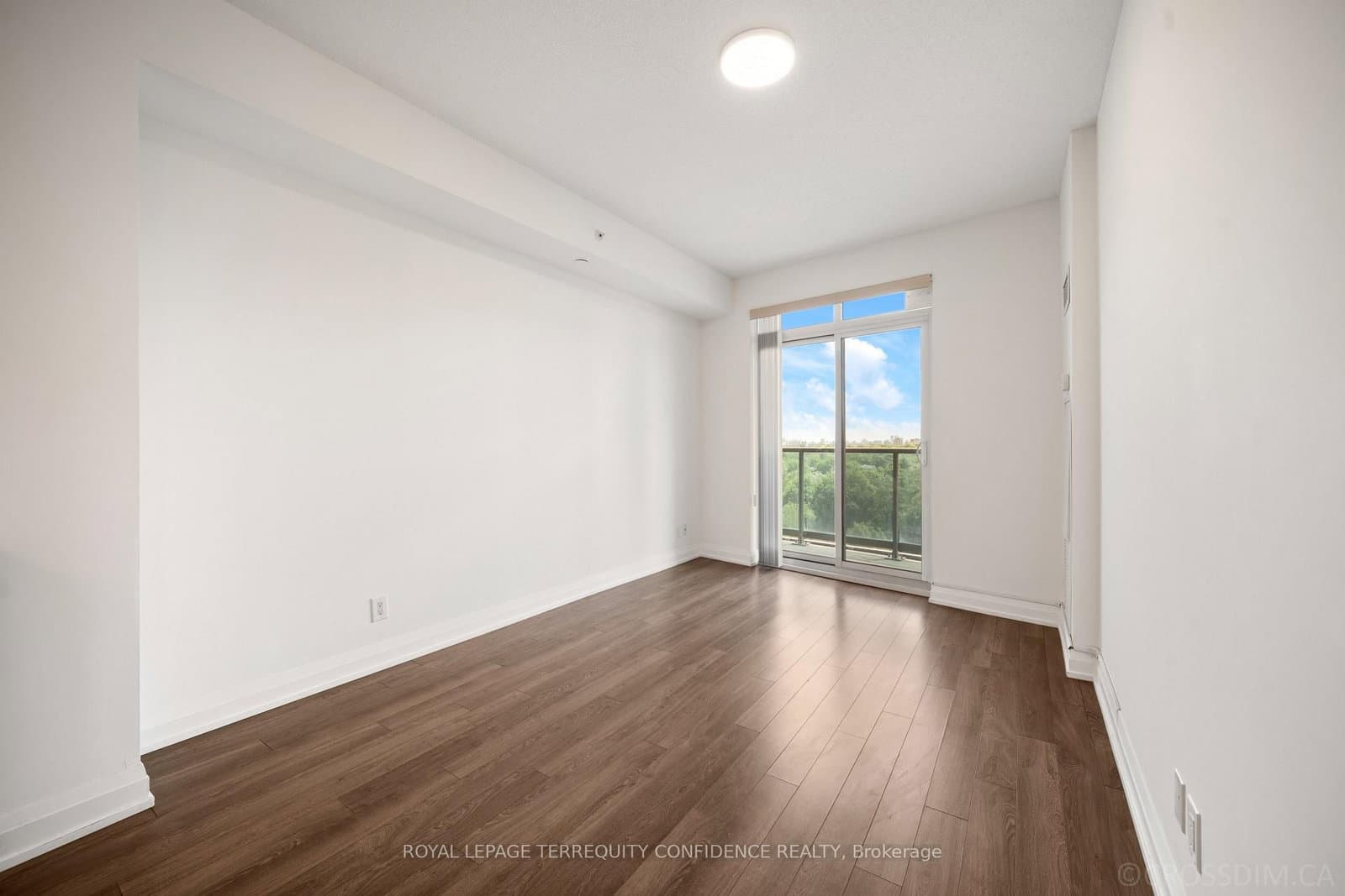 7161 Yonge Street, Unit 727 thumbnail 9