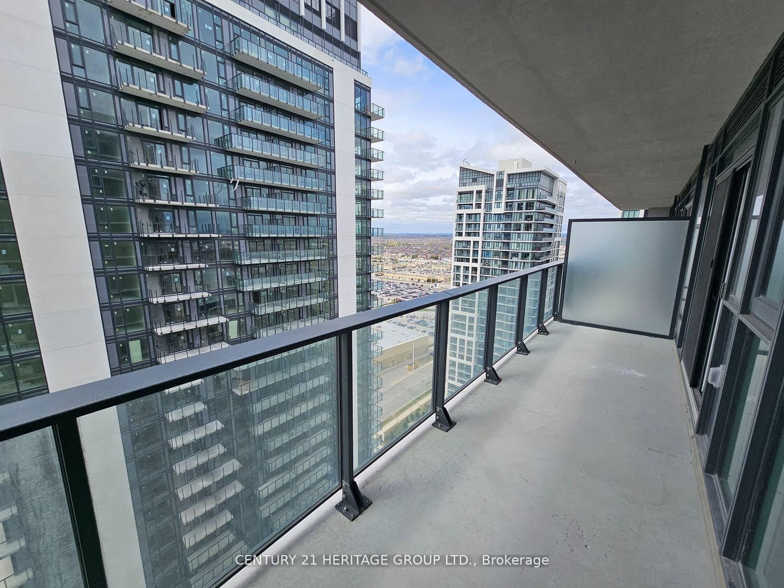 8960 Jane Street, Unit 2301 thumbnail 8