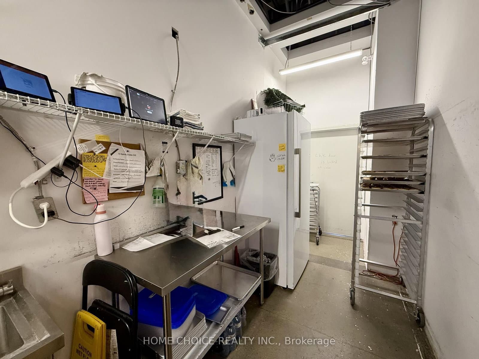 17600 Yonge Street, Unit FM23D thumbnail 5