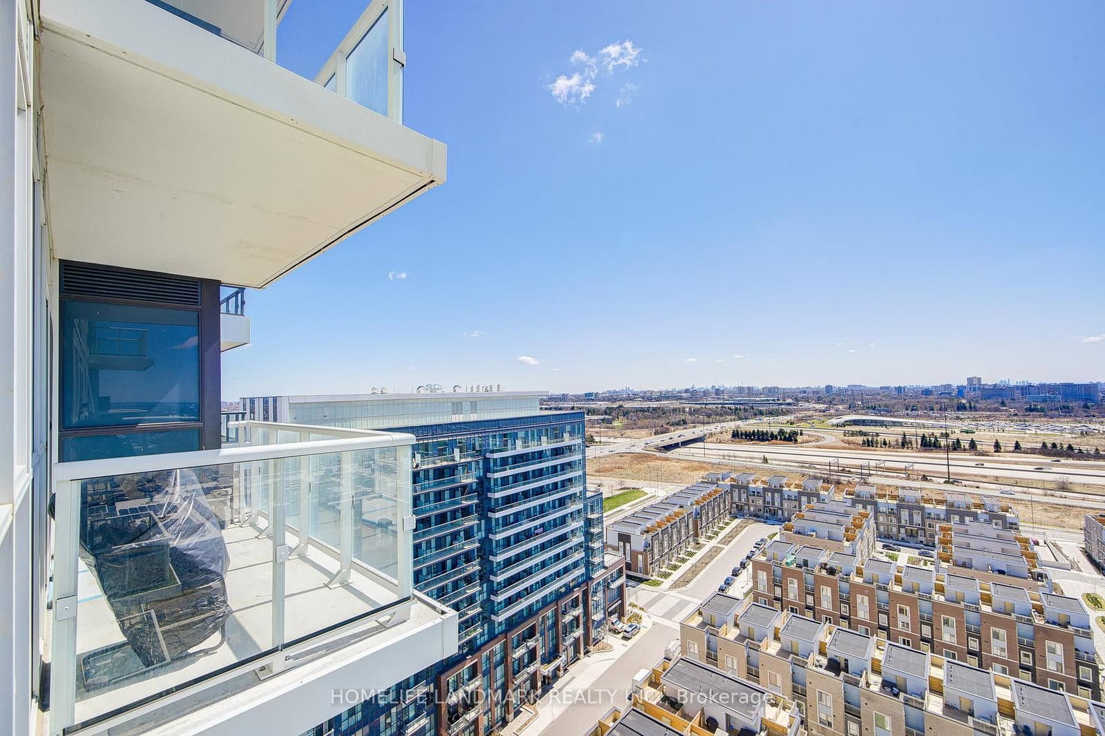 38 Honeycrisp Crescent, Unit 1903 thumbnail 42