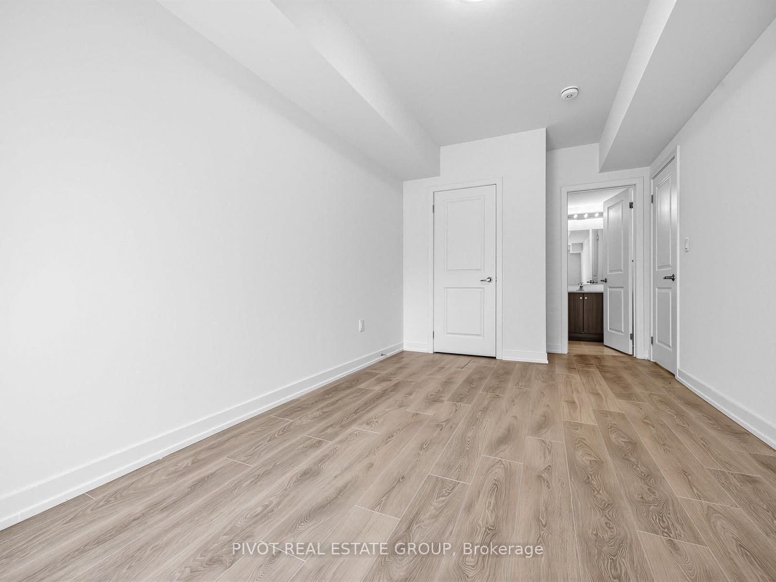 56 Elizabeth Street S, Unit 1104 thumbnail 23
