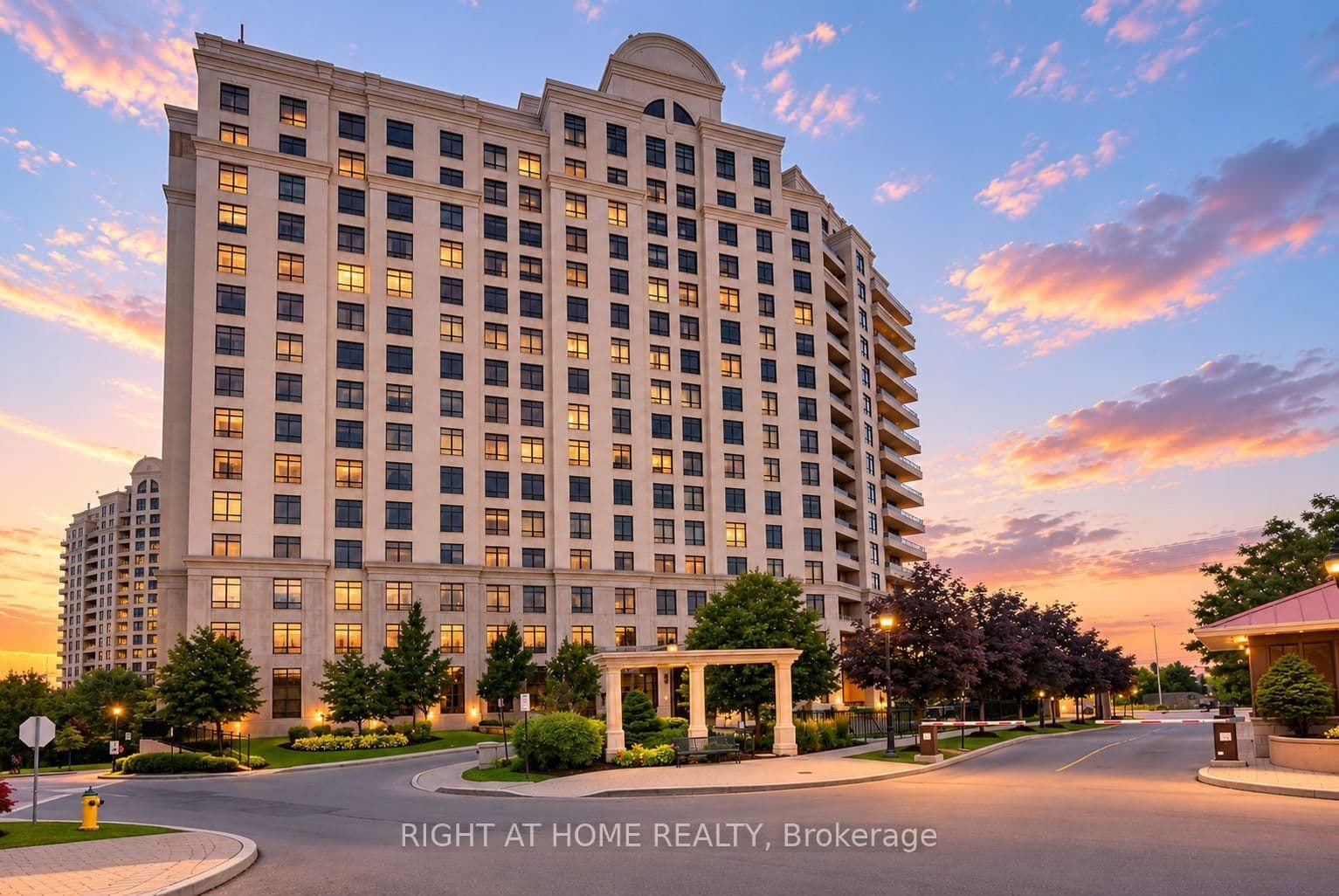 #1012 - 9235 Jane Street